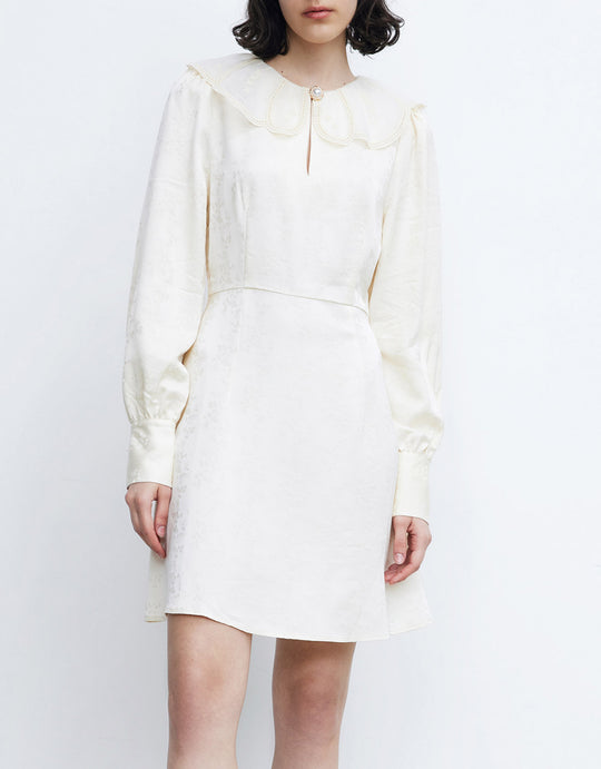 스테이트먼트 칼라 퍼프 슬리브 드레스