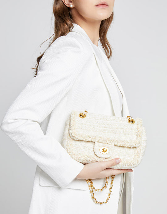 로우 트림 퀼팅 플랩 숄더백