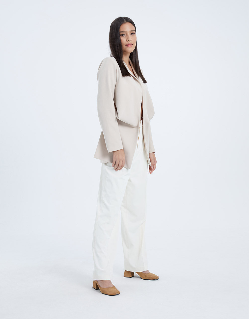 테일러드 카라 미디 블레이저
