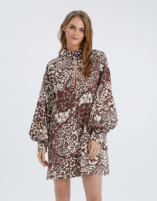 표준 터틀넥 스트레이트 드레스