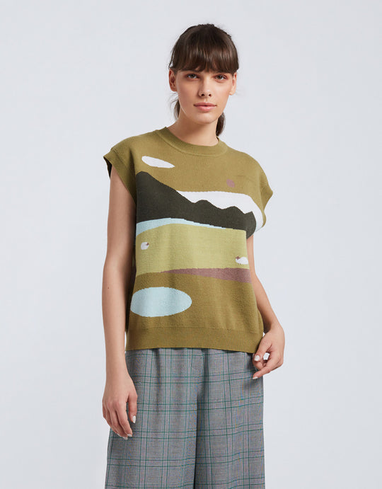 크루넥 니트 뷔에스트