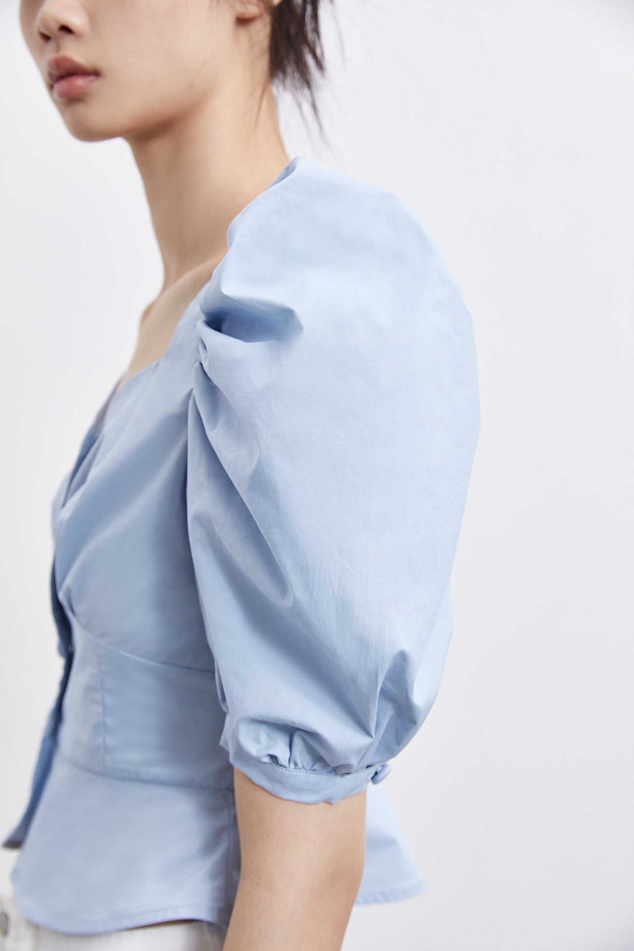 퍼프 소매 스퀘어 카라 셔츠
