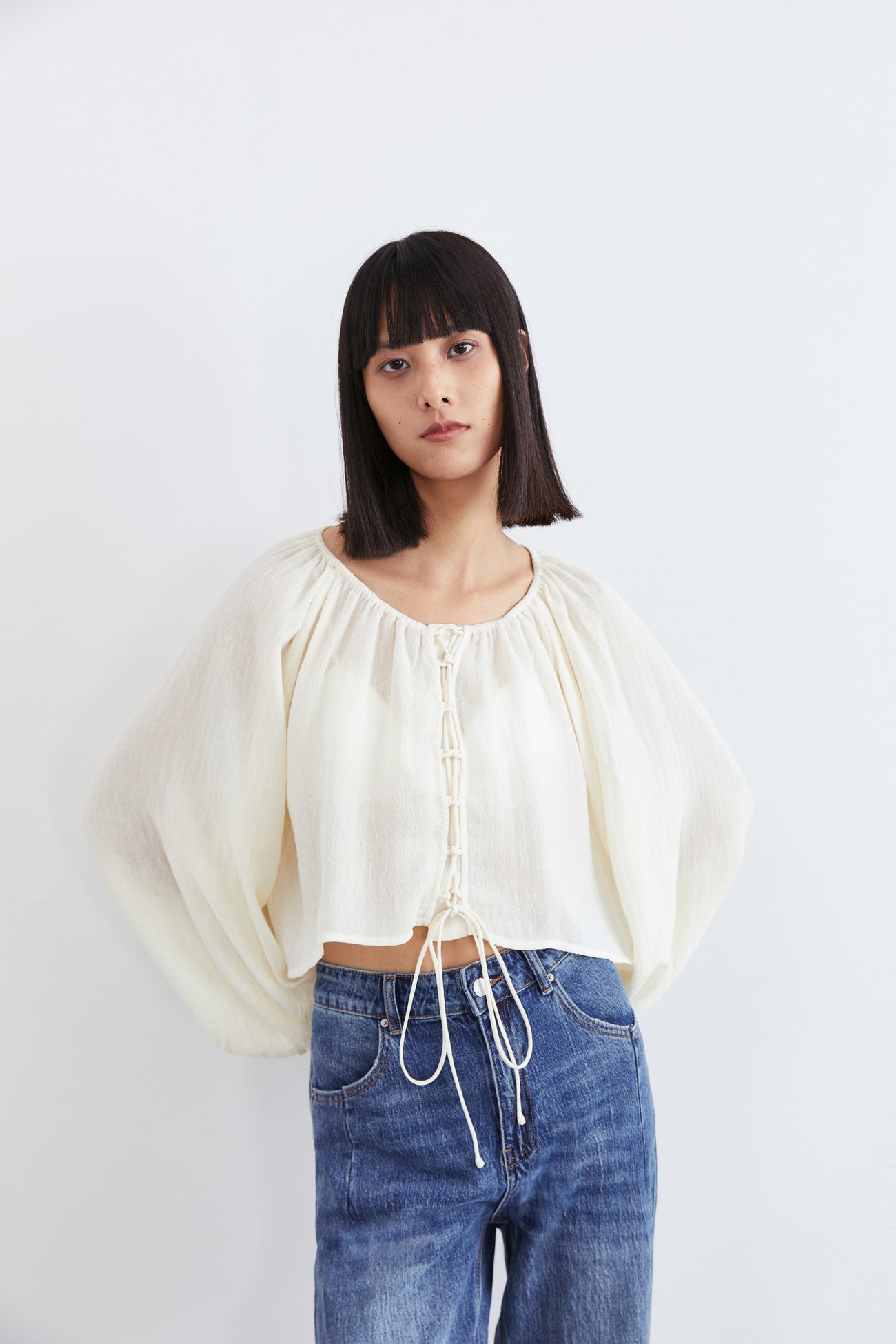 퍼프 소매 노칼라  블라우스