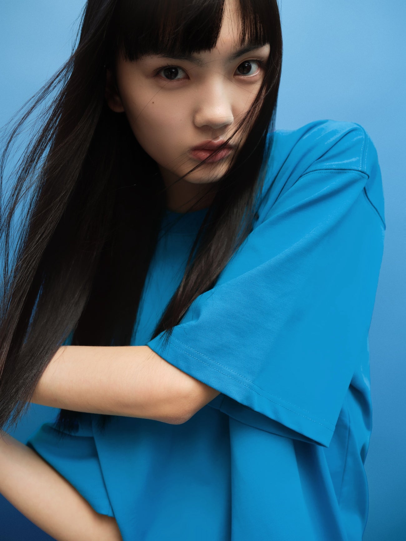 오프 숄더 크루넥 루즈핏 티셔츠