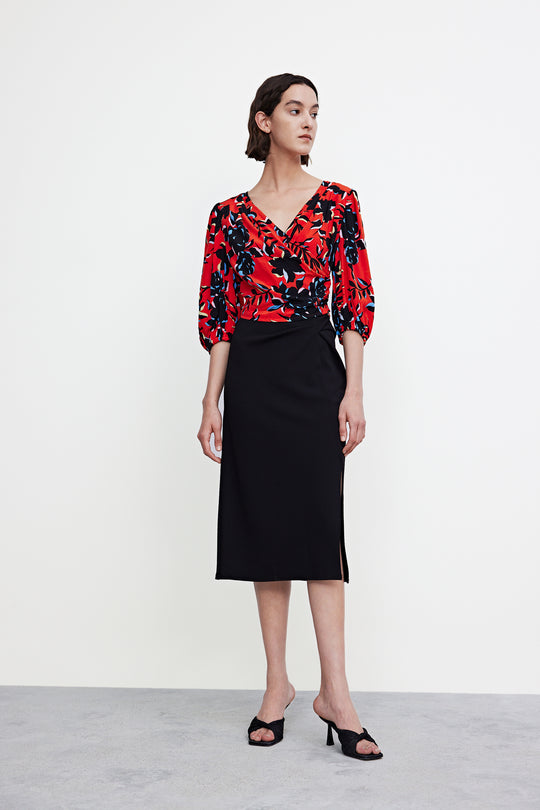 퍼프 소매 V넥 블라우스