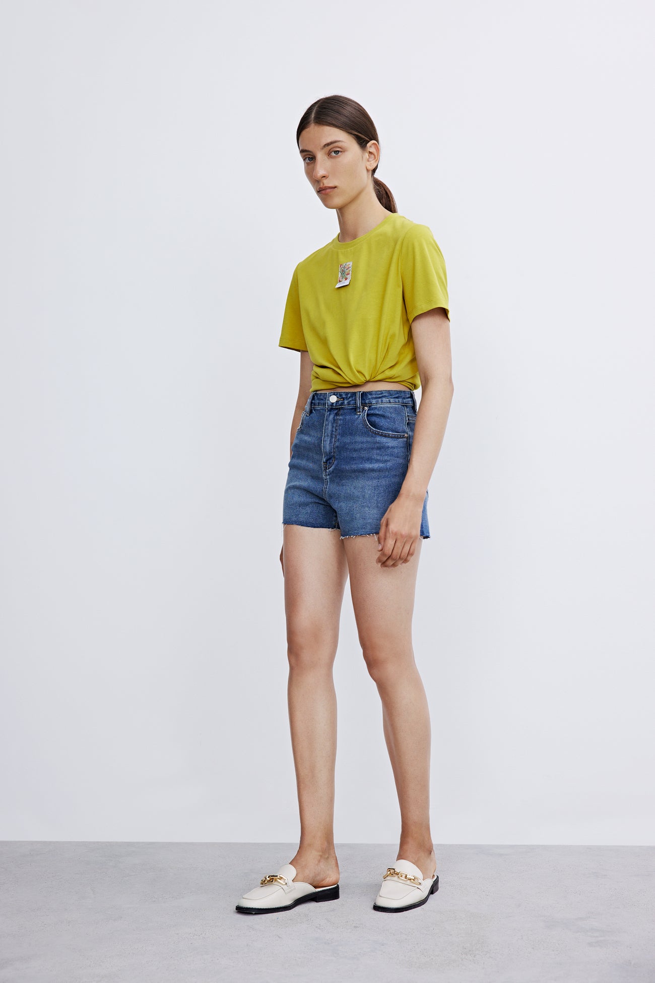 리브드 크루 넥 칼라 레귤러 티셔츠