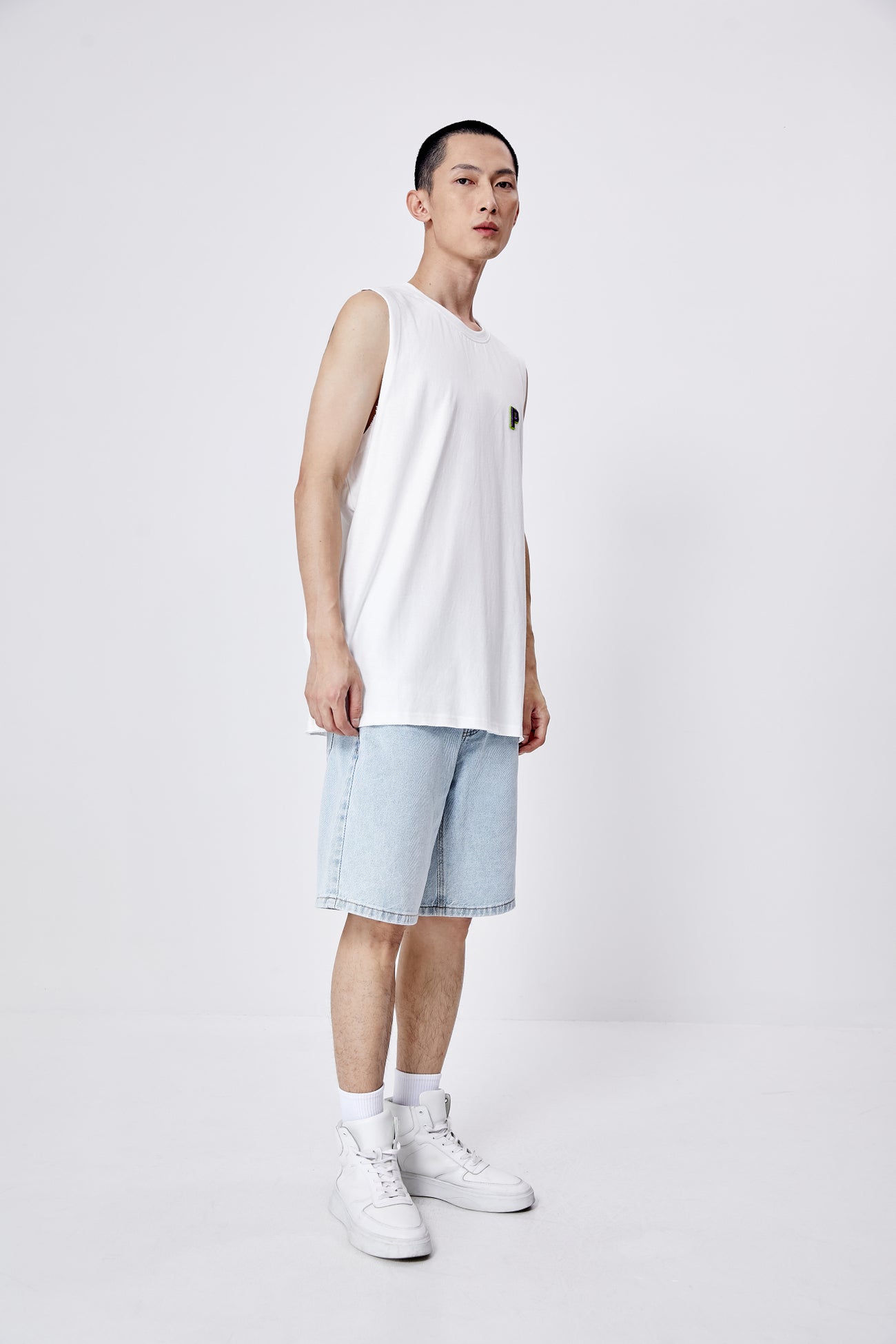 골지 크루 넥 카라 루즈핏 탱크탑