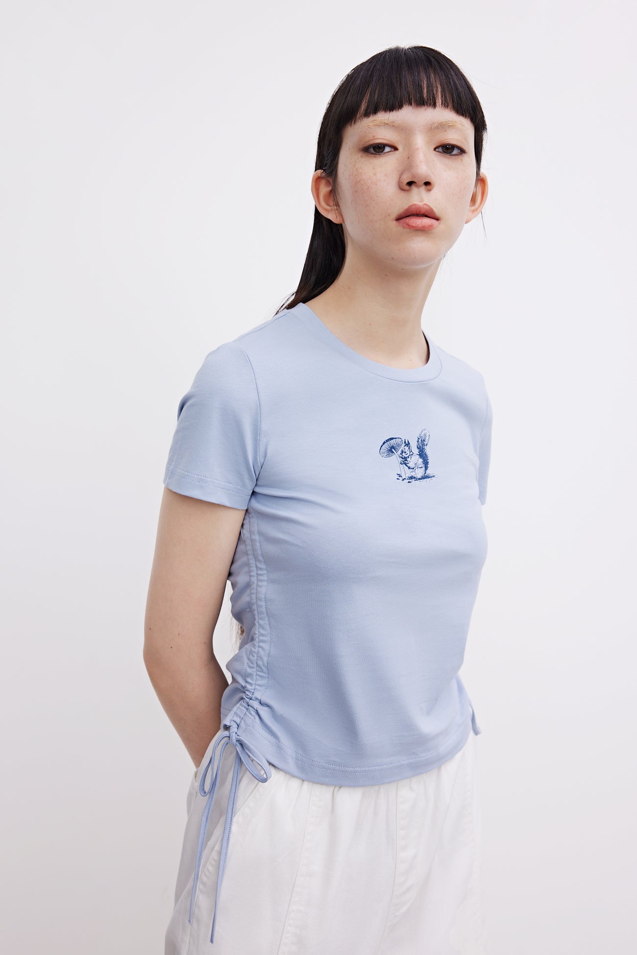 스탠다드 크루 넥 스키니 티셔츠