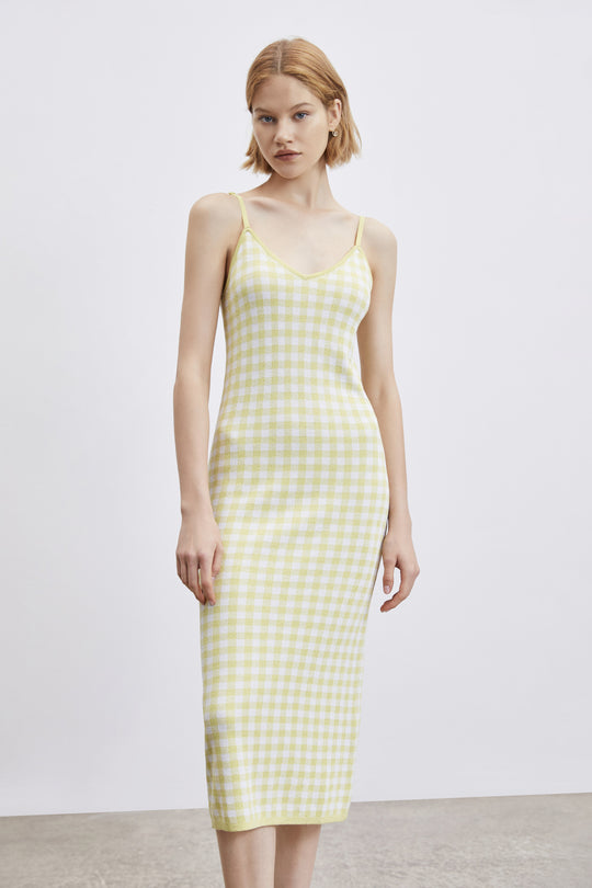 슬리브리스 V넥 니트 드레스