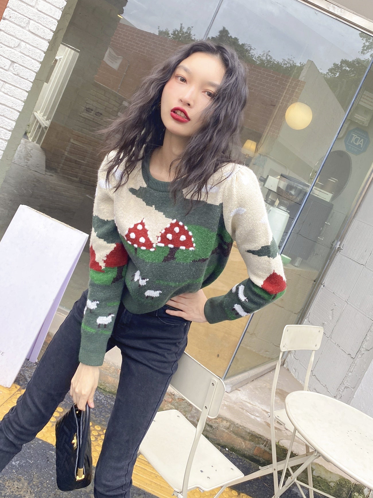 카툰 패턴 크루넥 스웨터