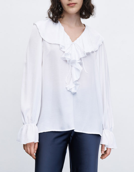 러플 칼라 블라우스
