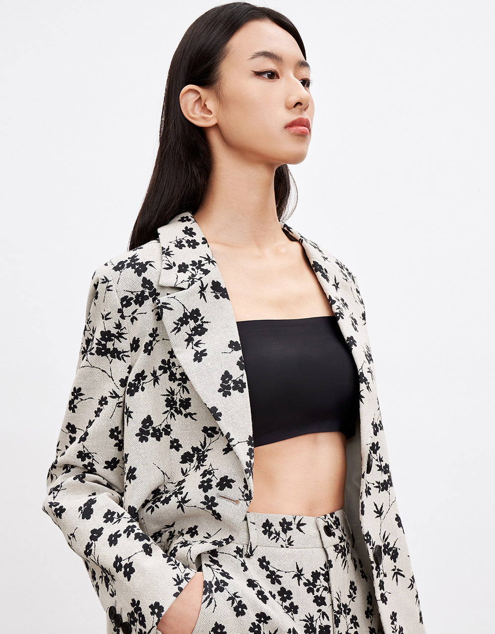 테일러드 카라 블레이저