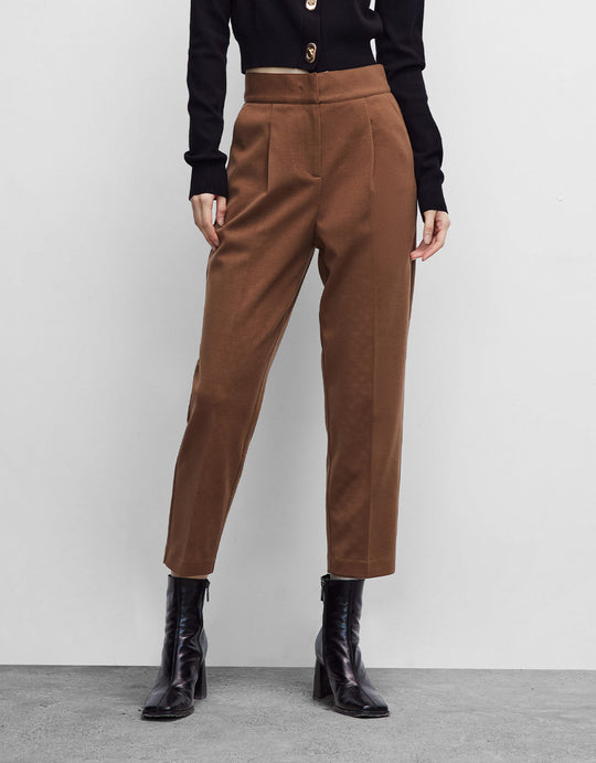 폴드 플리츠 테이퍼드 카프리 팬츠