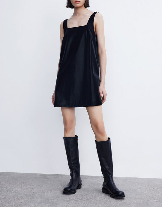 비건 가죽 민소매 드레스