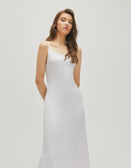 슬리브리스 크루넥 니트 드레스