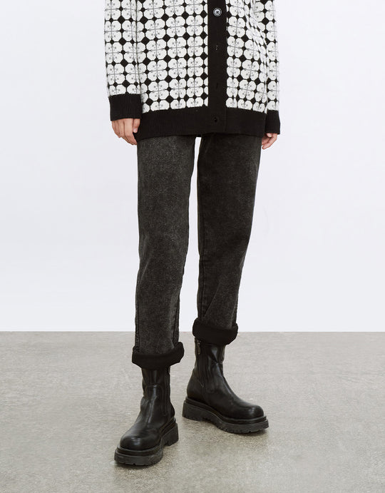 테이퍼진 청바지