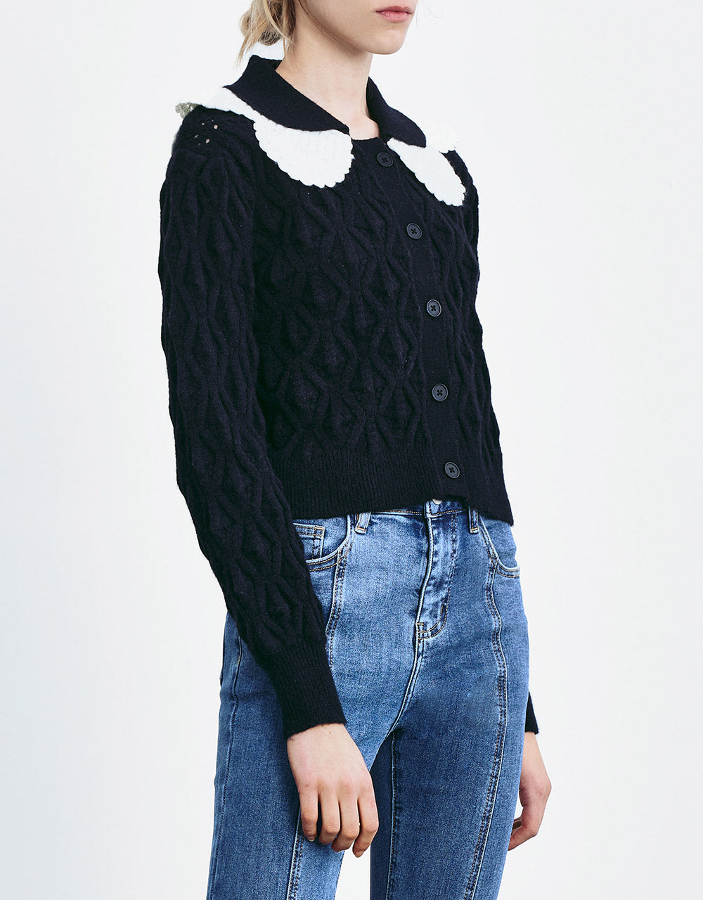 스테이트먼트 칼라 버튼업 카디건