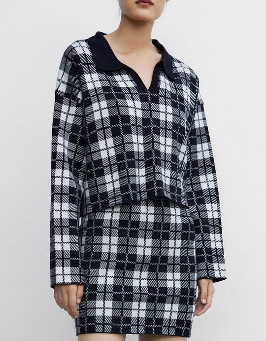 대비 칼라 격자 무늬 스웨터