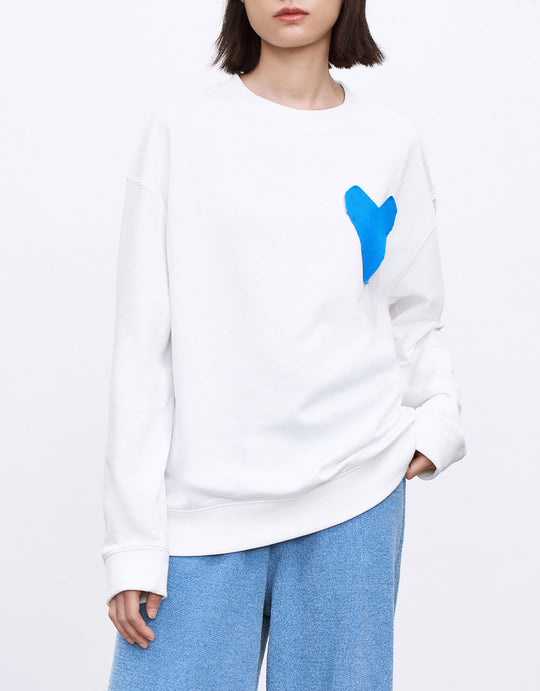 하트 패치 드롭 숄더 스웨트셔츠