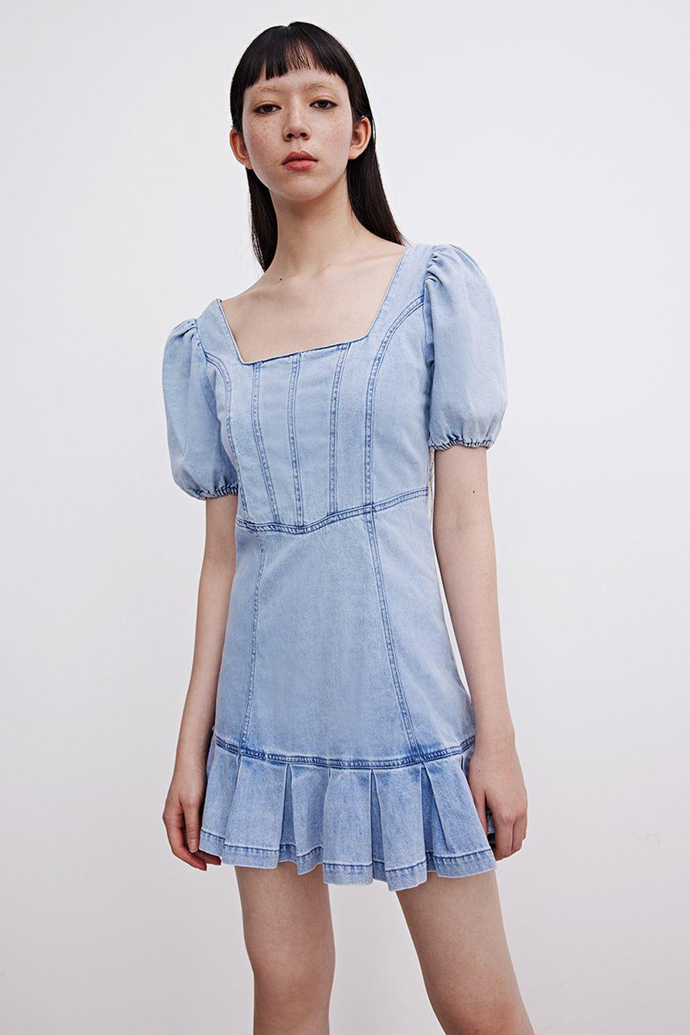 퍼프 소매 스퀘어 카라 데님 드레스